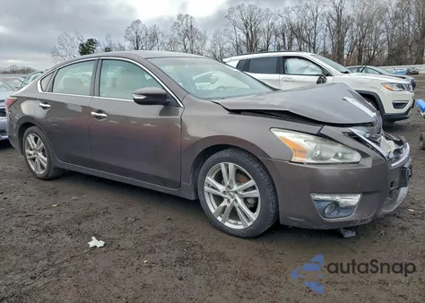 2015 Nissan Altima 3.5S z USA, uszkodzony, nr VIN 1N4BL3AP2FC227023